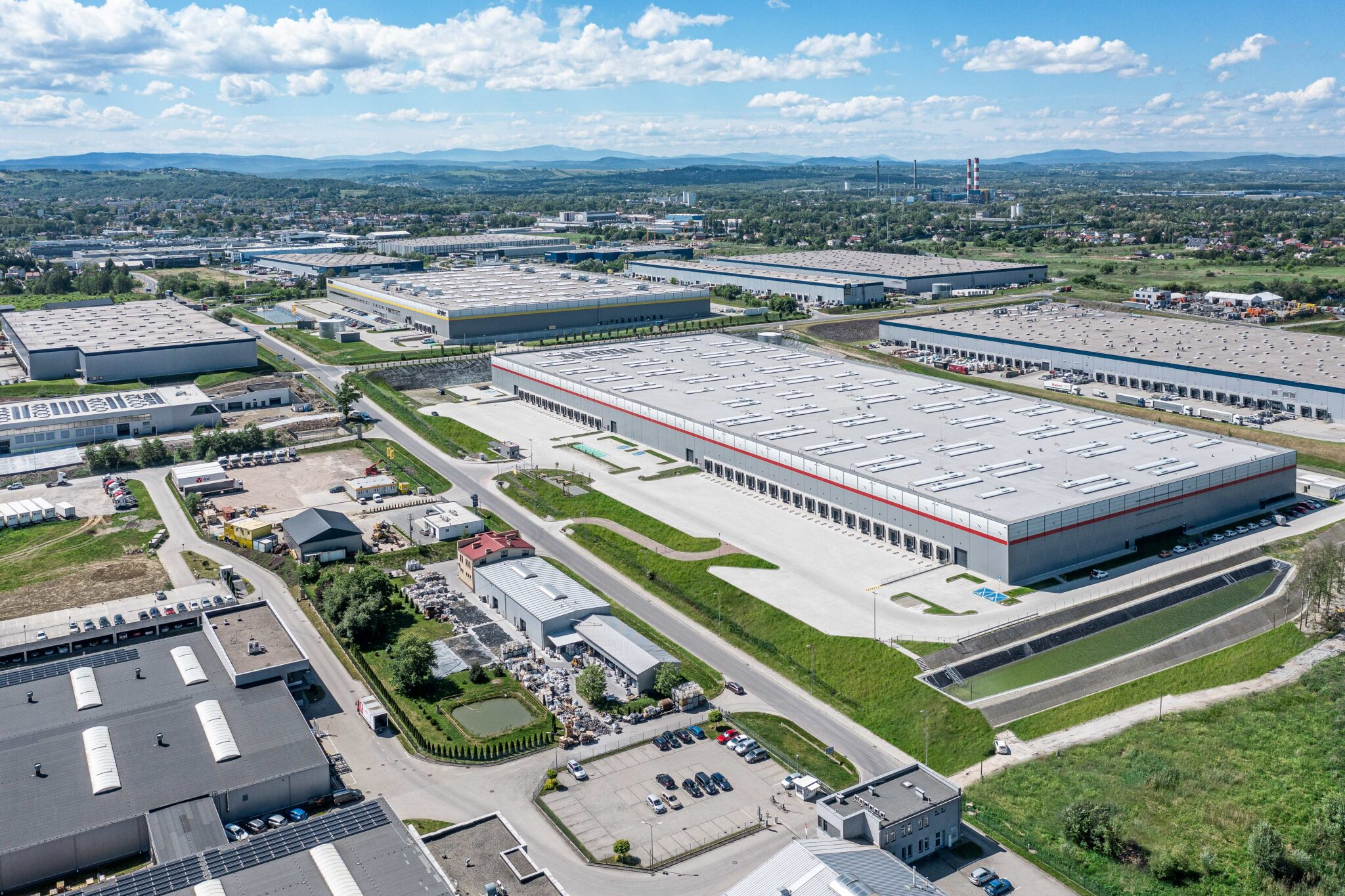 InPost Expands Operations with New Facility at MDC2 Park Kraków South ...