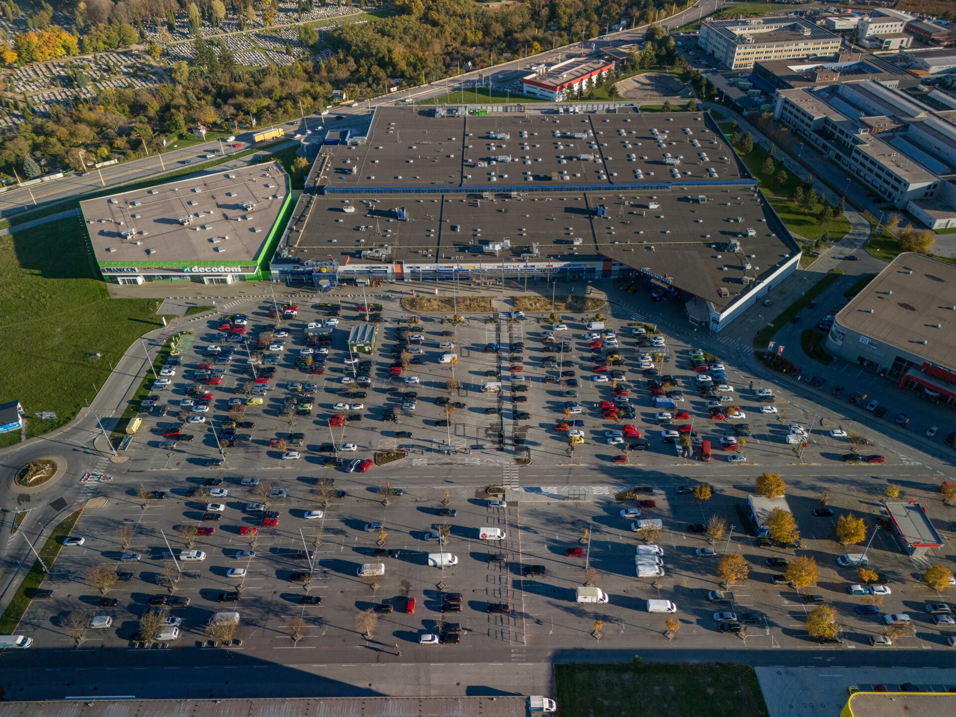 Mitiska REIM adds a prime retail center to its Slovak portfolio ...